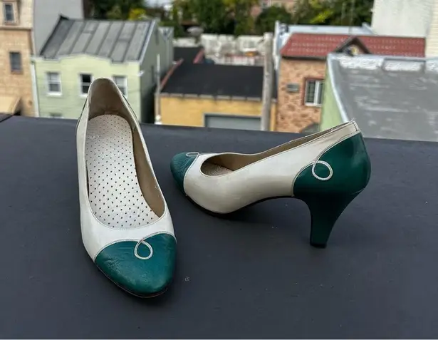 Perry Ellis Vintage Green and White Leather Heels Size 7 western cowgirl retro