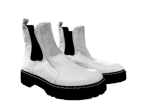 Sincerely Jules Women’s Chunky Chelsea Boots Size 8 Beige Cream Black Lug Sole