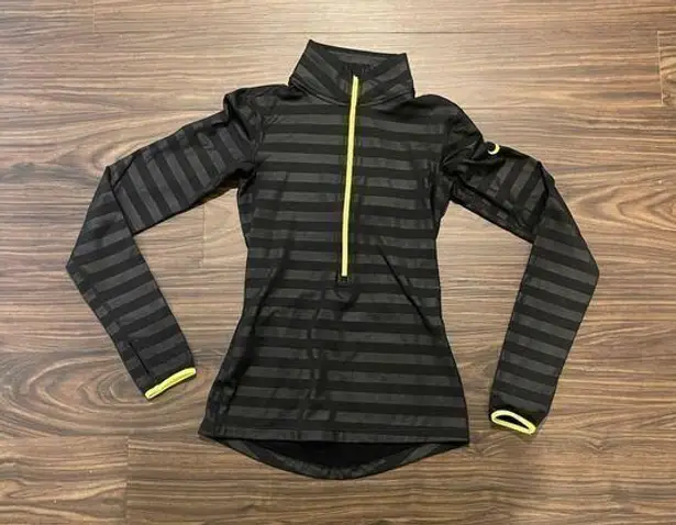 Nike  Black with yellow outlining XS quarter Zip Dry Fit Pullover!