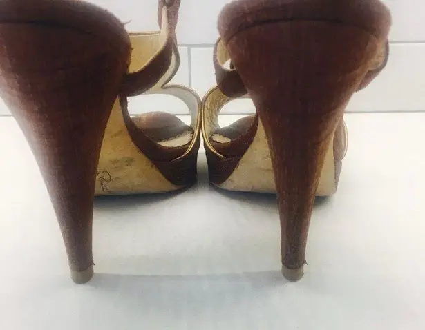 Oscar de la Renta brown leather heels