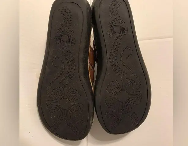 Cliffs Carnation comfort brown slip on sandals women size 9M