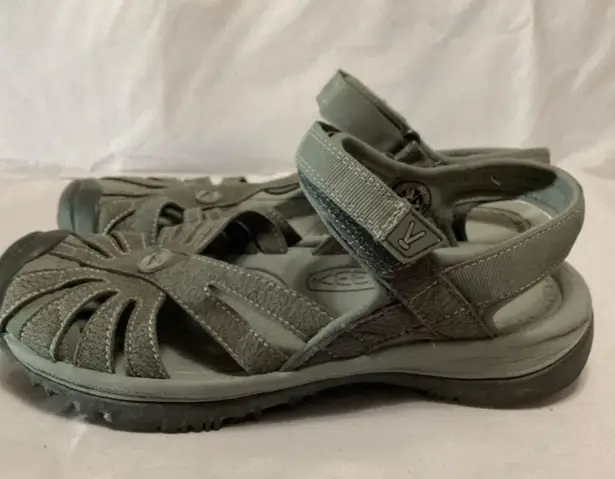Keen Gray Sandals with Closed Toe and Adjustable Heel Strap women’s size 6.5