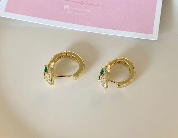Snake earrings Gold