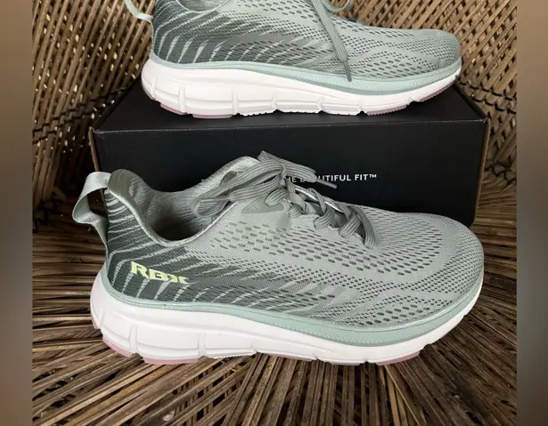 Pristine RBX sage green Women's Athletic Footwear (Size 9) prep, gym, hike