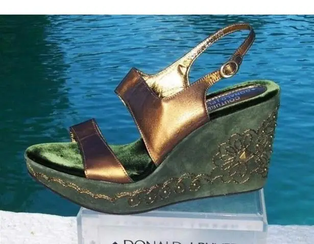 Donald Pliner Metallic Leather Shoe Platform Wedge Suede Embroidery $275 NIB Gold Size 10
