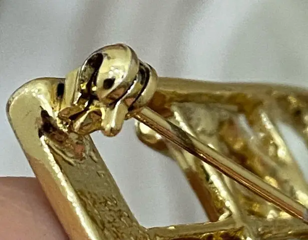 Vintage DANECRAFT Cat Bird Brooch Gold