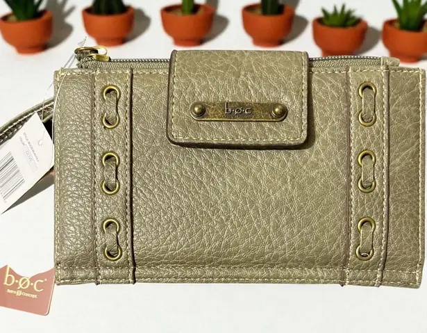 B.O.C. Olive Wristlet Wallet Double Zipper Pocket Vegan Leather New with Tags Green