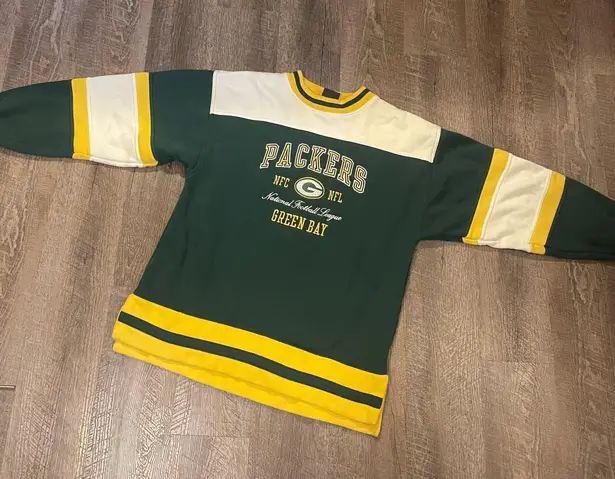 Pro Player Vintage  Green Bay Packer Sweatshirt - Image 2