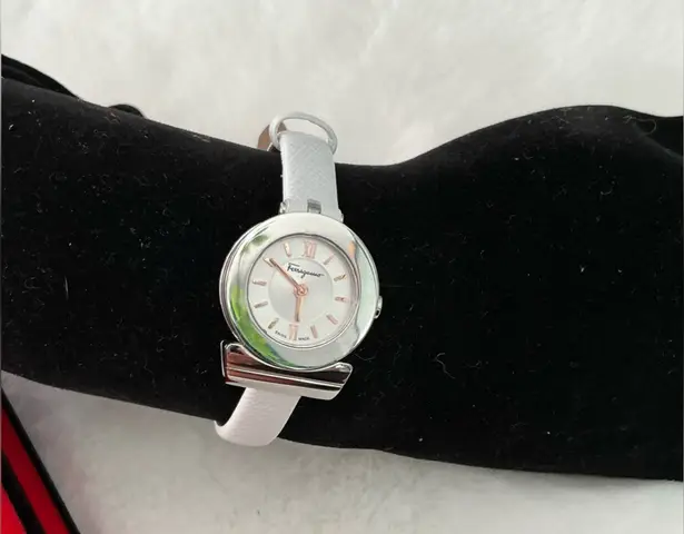 Salvatore Ferragamo Authentic watch💖