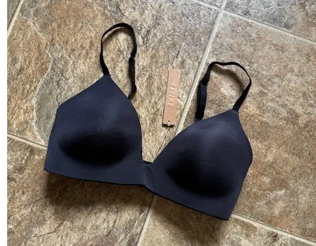SKIMS Wireless Form Lightly Lined Bra Onyx 32C