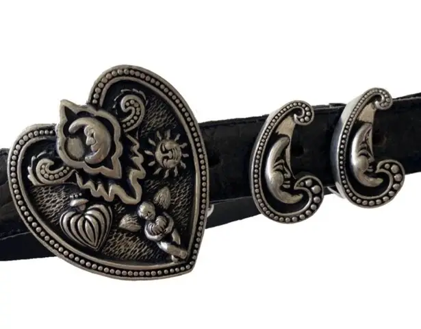 Vintage: Vincenza ☾ ©1997 Celestial Etched Metal Buckle Belt ☾ Black Leather Size 28