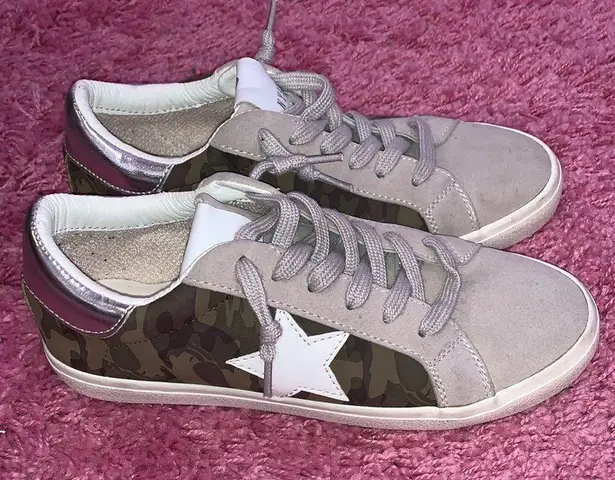 Steve Madden  Star Army Fatigue Camo Sneakers