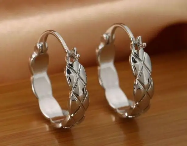 Polished Metal Texture Silver Hoop Earrings for Women