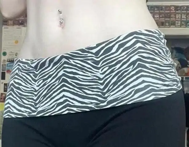 Zebra print waistband mini shorts! Cute perfect casual outfit work out Leggings. Black and white zebra print stretchy fold over belt shorts - Image 2