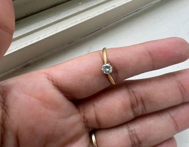 18k Solitaire Diamond Ring