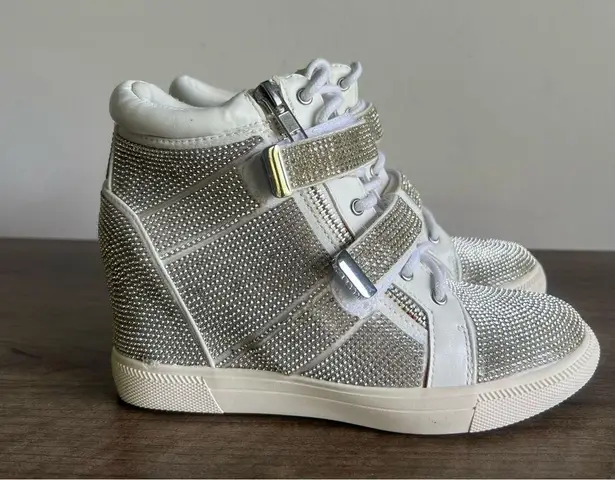 I.N.C. INTERNATIONAL CONCEPTS Debby Wedge Silver Bling Sneaker Size 6 #B1165