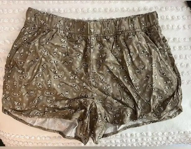 Thread and Supply  Brown Paisley Shorts Size Medium NWT