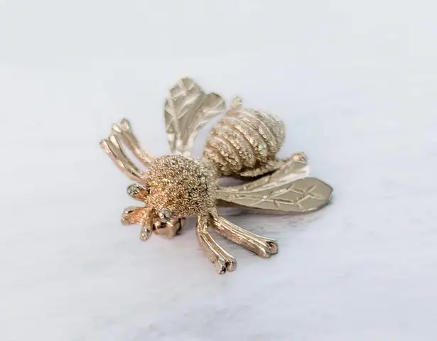 Vintage Sarah Coventry Brooch / Vintage Pin Gold Tone Bumble Bee