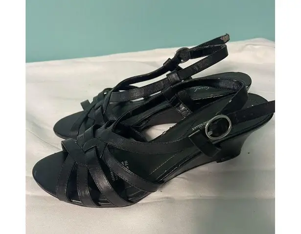 Natural Soul Naturlalizer Women's Black T-strap 7W Ankle Strap Wedge S-277