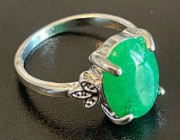 S925 silver green jade stone ring size 7.5