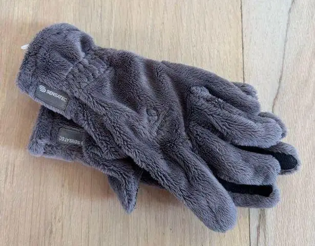 Head Fuzzy Winter Gloves Size Small