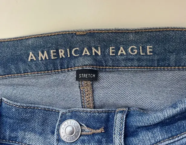 American Eagle Light Wash Ripped Highest Rise 90’s Boyfriend Jeans