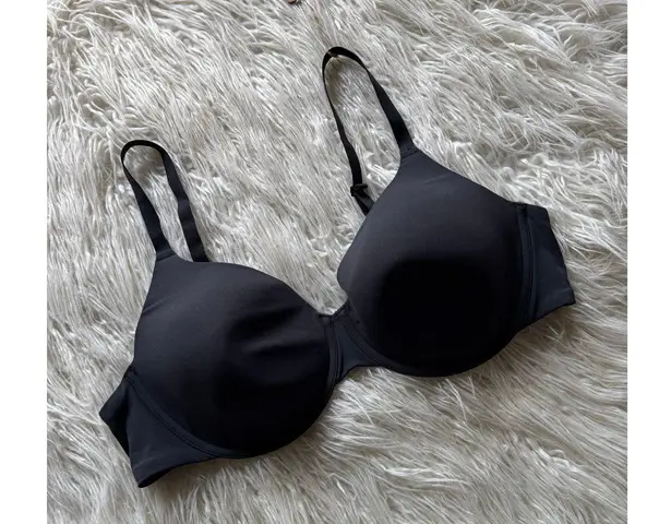 SKIMS Fits Everybody T-shirt Bra Onyx Size 42B