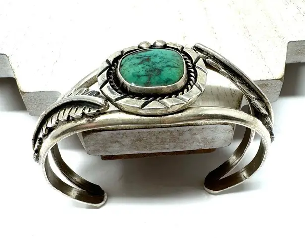 Southwestern sterling silver and green turquoise cuff bracelet, 32.9g