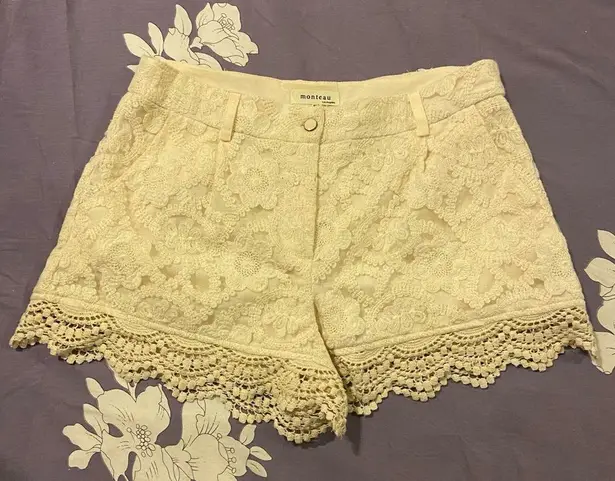 Monteau  Crochet Cream Lace Shorts Size Large