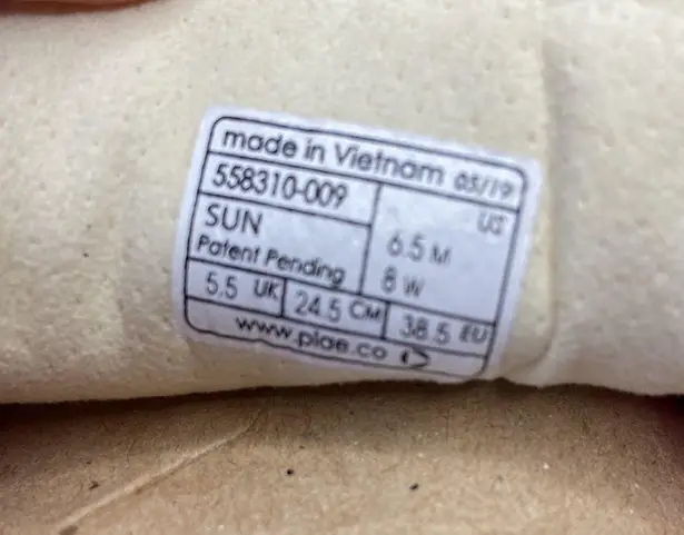 PALE Women’s Silver Sun HEMATITE Lightweight Traction Sport Sneakers Size 7 NEW