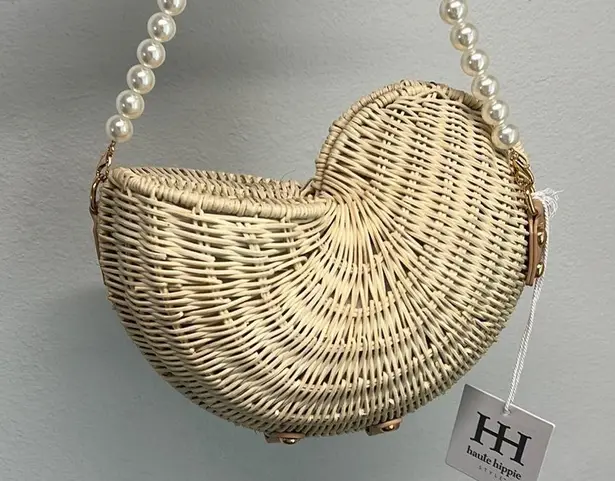 Haute Hippie | Seashell-Shaped Bag w/ Faux Pearl Handles π