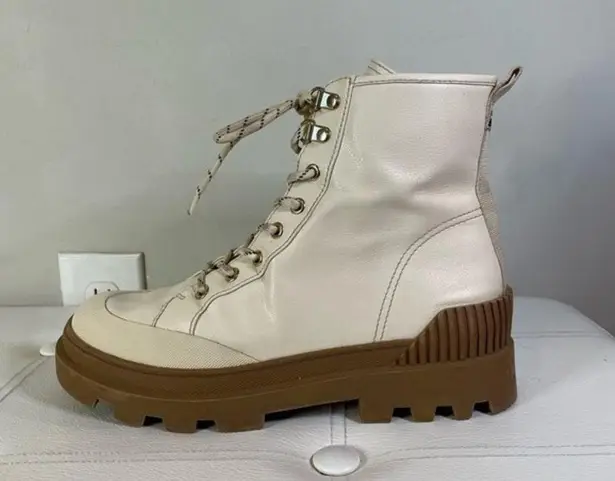 Sam Edelman  Circus Ivory Indy Snow Boot Size 9.5