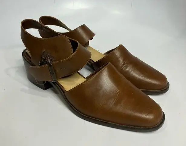 Gloria Vanderbilt Vintage brown leather sandals size 8