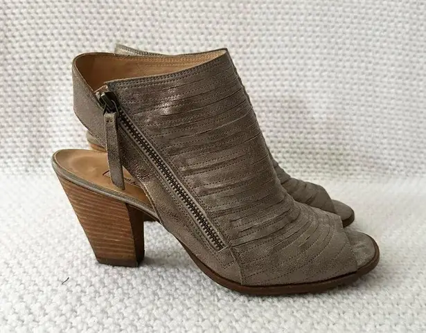 Paul Green  Cayenne Leather Metallic Shimmer Peep Toe Shoe Booties Cone Heel 9 US