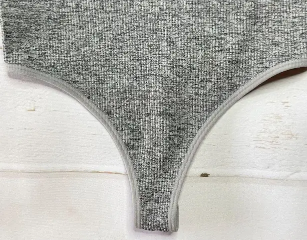 NWT - Colsie - Women’s Grey Seamless Thong Bodysuit - Size Medium