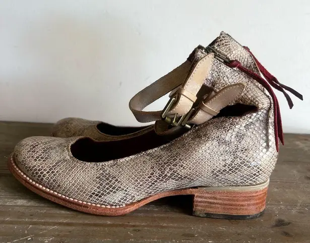 FreeBird Maribel Women's Ankle Strap Shoe Size 11 #361A