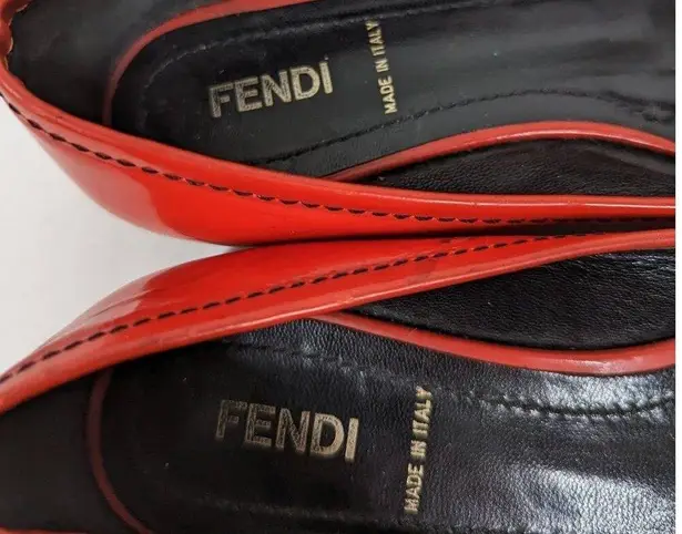 Fendi  Red Leather Point Toe Ballet Flats Buckle Size 35.5 Preowned FLAWS