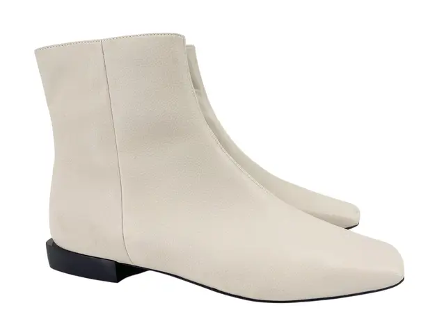 Linea PAOLO Rad Ivory Ankle Boot Square Toe Low Heel Womens Size 8.5 Winter Fit