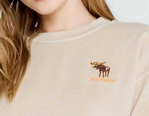 Full Tilt Montana Embroidered Moose Crewneck Sweatshirt Pullover  Women's Large - Image 2