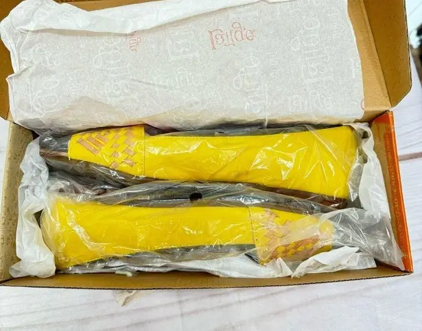 Latigo “Mabel” Yellow & Tan Woven Leather Western Style Peep Toe Flats Size 10