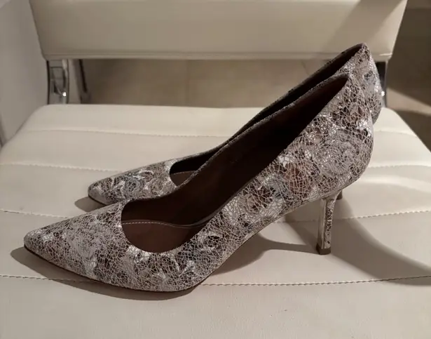 Donald J Pliner Silver Lace Pointed Toe Heels Pumps Formal Shoes 8.5