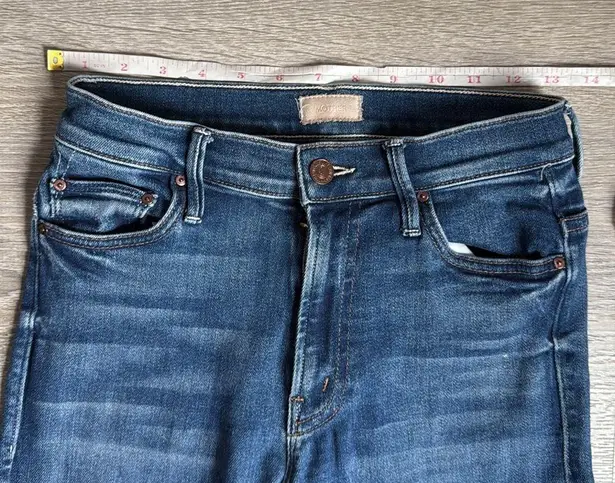 MOTHER The Insider Crop Step Fray Flared Jeans in Sweet And Sassy 25 Blue