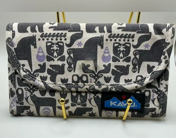 KAVU A Very Rare Vintage Bear Animal Print Canvas Large Snap Wallet