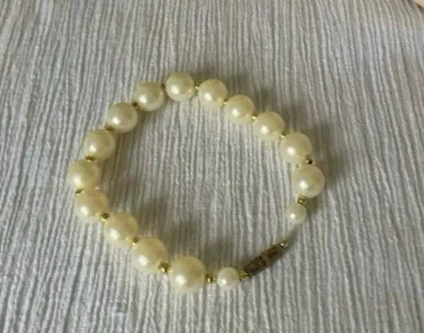 Pearl Bracelet Gold Bead Elegant Vintage “Lagaertha” Classic Minimal Pearlcore White