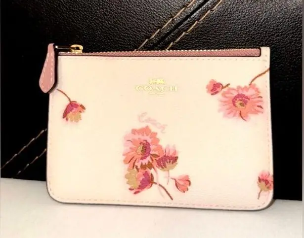 Coach NWOT  Coin Purse Wallet Pink White With Floral Print