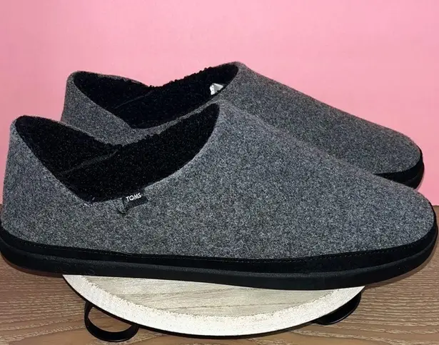 Toms  Faux‎ Shearling Ezra Slippers Gray Black Comfy Cozy Casual Warm Minimalist