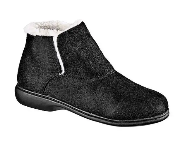 Hannah Sherpa Lined Faux Leather Ankle Booties in Black, Size 6W New w/Tag Black