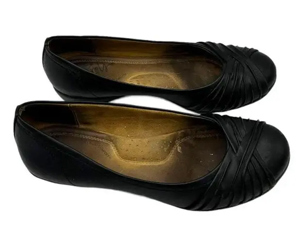 Natural Soul  ALL THRU BLACK COMFORT SLIDE ON FLATS SIZE 7.5