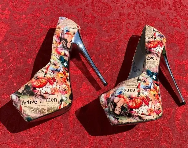 Rosette  Elle 29 Platform Stiletto heel size 9 woman‎ newspaper colorful shoe