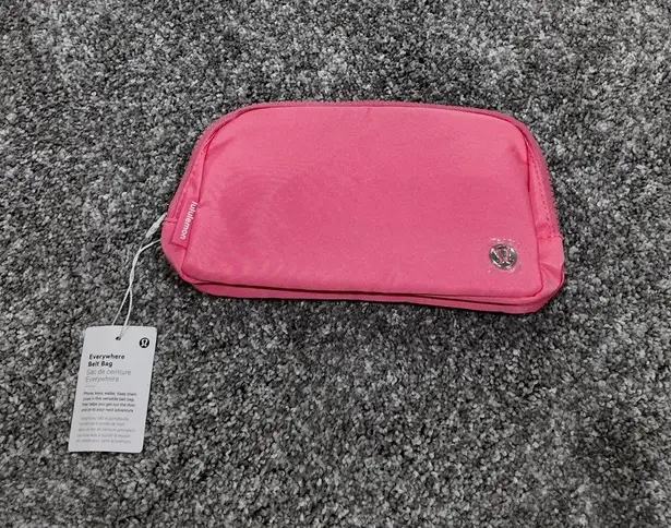 Lululemon  Everywhere Belt Bag 1L Pink - Image 1